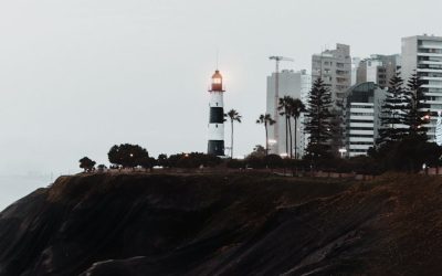 Risiko rumah mepet laut bagi kesehatan dan keamanan